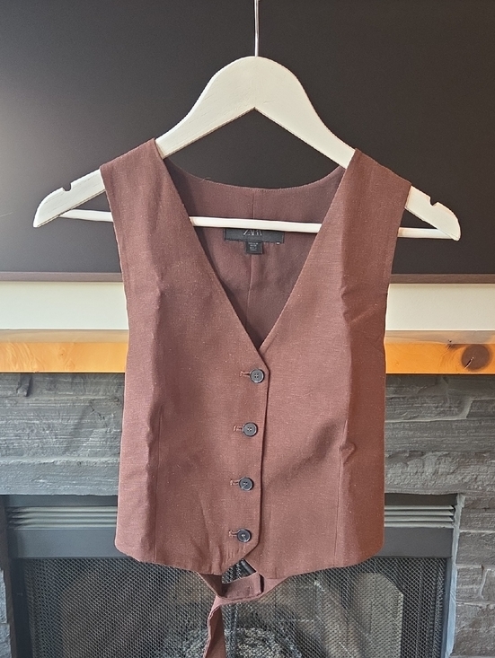 Zara Tops - Brown Button Vest